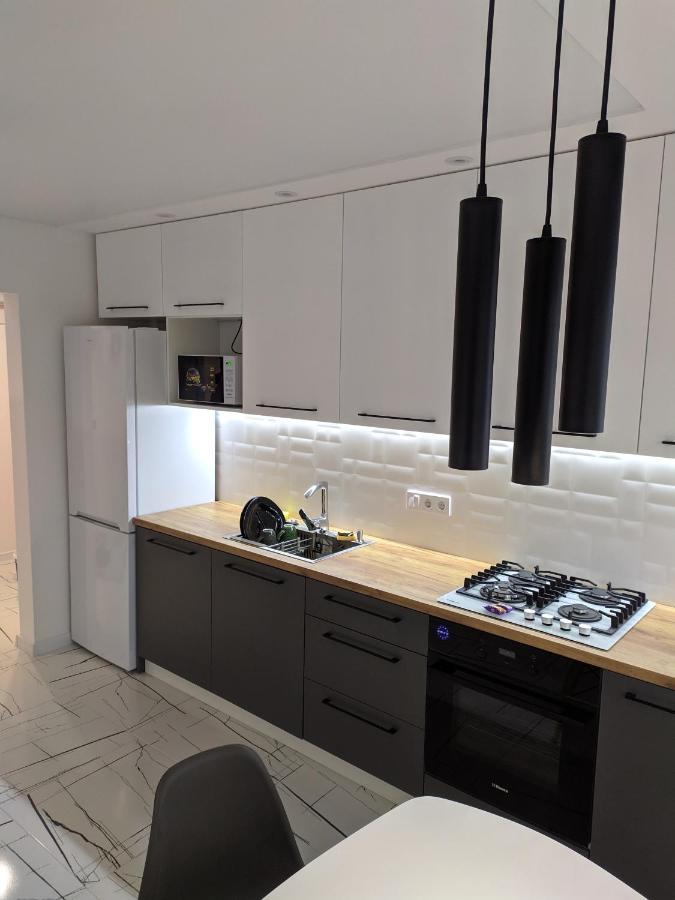 Cozy 75 Apart In Center - 2Х Кімнатна Квартира В Центрі Кропивницького Kropyvnytskyi Ngoại thất bức ảnh
